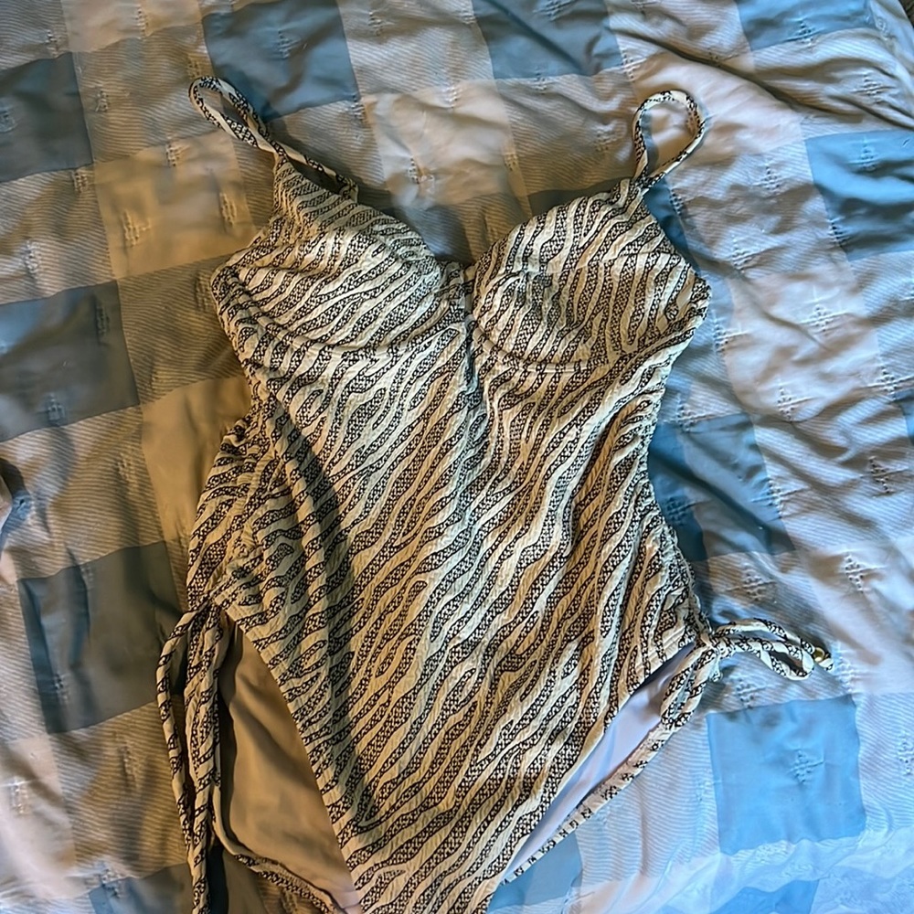 Time & Tru Zebra Print Bathing Suit - Size M (8-10)